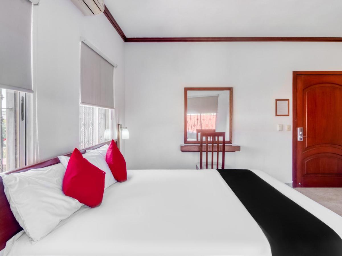 Monte Salerno Hotel & Suites Монтеморелос Экстерьер фото
