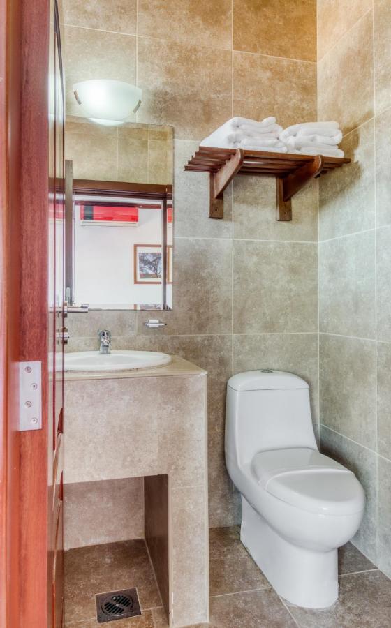 Monte Salerno Hotel & Suites Монтеморелос Экстерьер фото