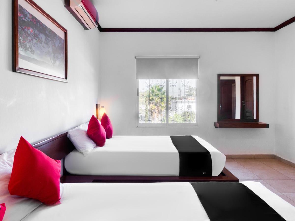 Monte Salerno Hotel & Suites Монтеморелос Экстерьер фото